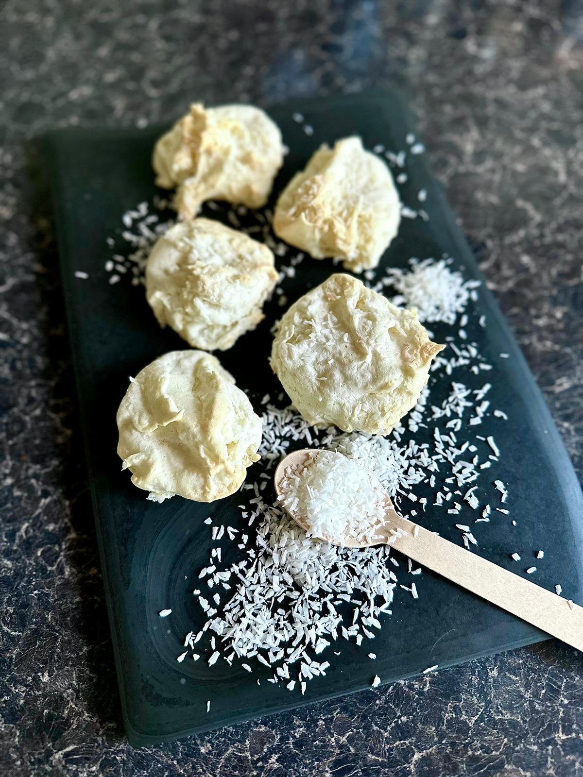 Healthy Christmas Treats: Coconut Meringue Cookies