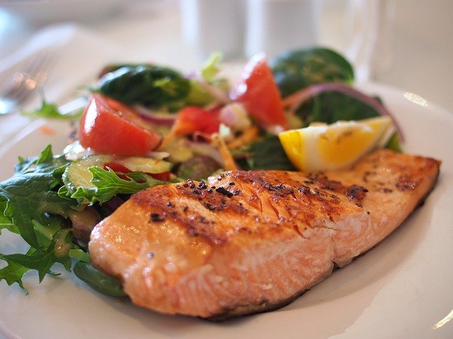 Oily fish in the paleo diet