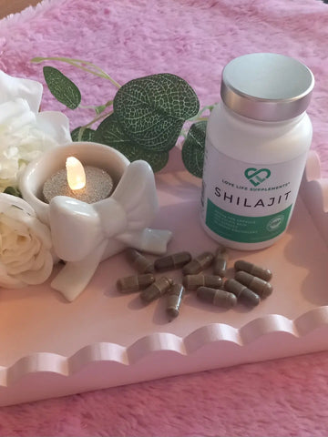 @kelly_beautyblogger with Shilajit Capsules